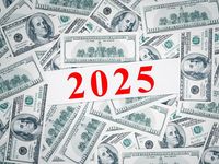 Top%20view%20of%20banknotes%20with%20the%20number%202025%20on%20top